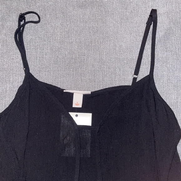 Knox Rose Flowy Black Tank Top - Picture 6 of 6